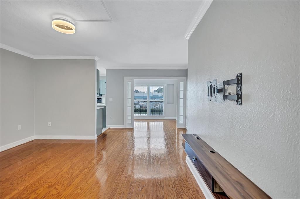 En Venta: $264,900 (2 camas, 1 baños, 713 Pies cuadrados)