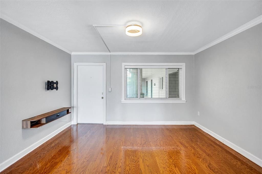 En Venta: $264,900 (2 camas, 1 baños, 713 Pies cuadrados)