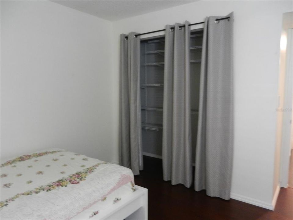 На продажу: $149,900 (2 спален, 2 ванн, 912 Квадратных фут)