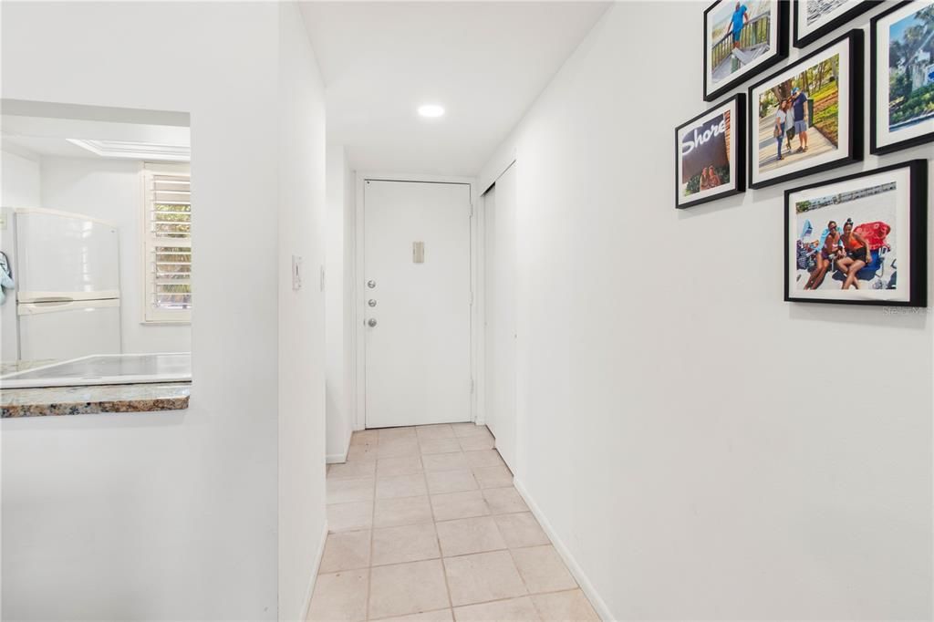 En Venta: $479,000 (2 camas, 2 baños, 1072 Pies cuadrados)