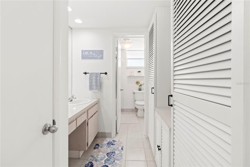 En Venta: $479,000 (2 camas, 2 baños, 1072 Pies cuadrados)