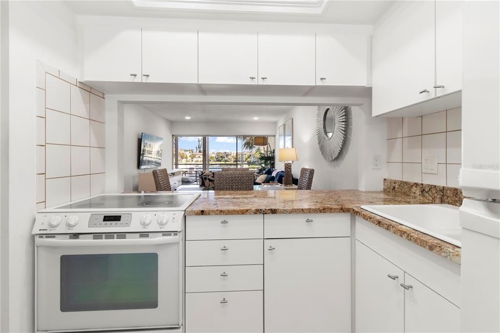 En Venta: $479,000 (2 camas, 2 baños, 1072 Pies cuadrados)