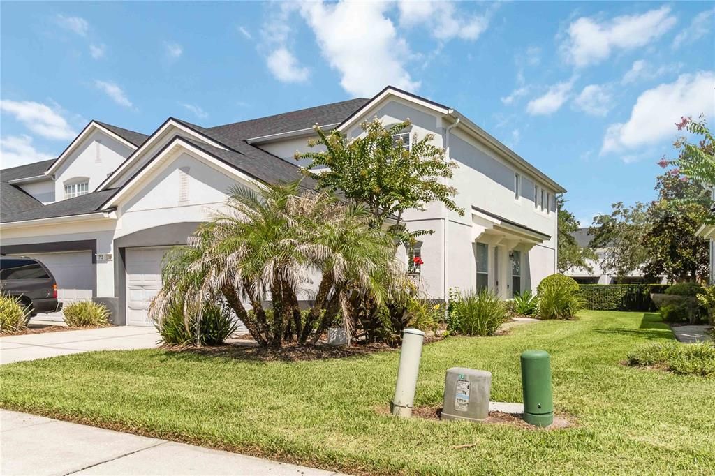 For Sale: $359,900 (3 beds, 3 baths, 1723 Square Feet)