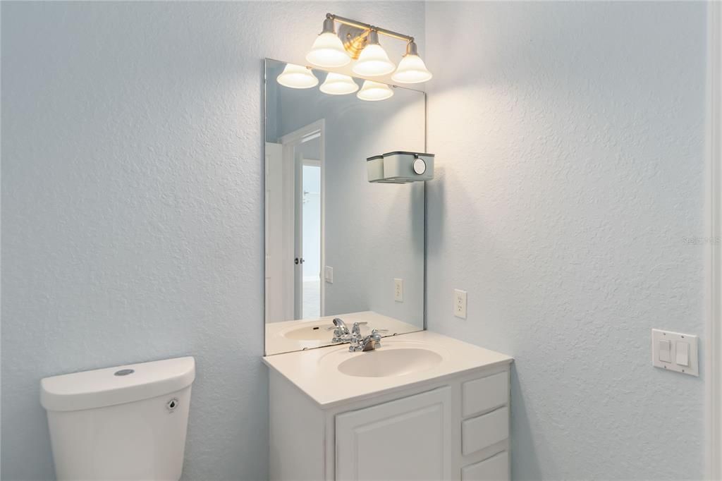 For Sale: $359,900 (3 beds, 3 baths, 1723 Square Feet)