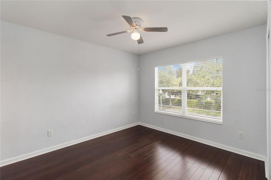 For Sale: $359,900 (3 beds, 3 baths, 1723 Square Feet)