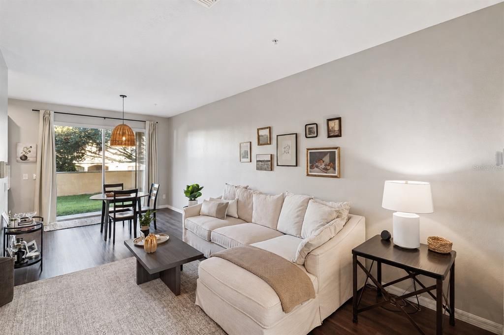 For Sale: $300,000 (3 beds, 2 baths, 1526 Square Feet)