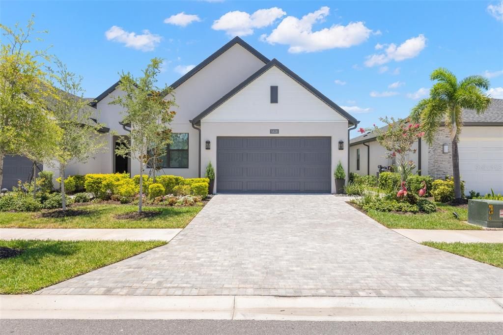 For Sale: $409,900 (3 beds, 2 baths, 1805 Square Feet)