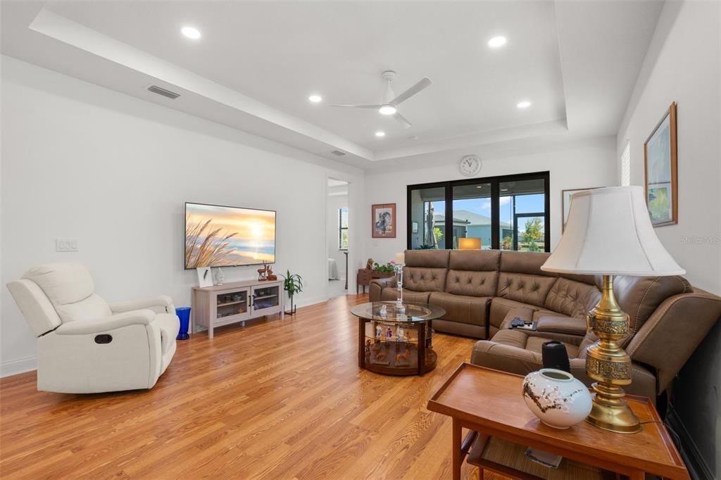 For Sale: $409,900 (3 beds, 2 baths, 1805 Square Feet)