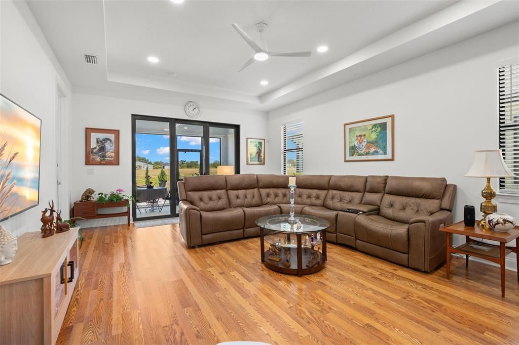 For Sale: $409,900 (3 beds, 2 baths, 1805 Square Feet)