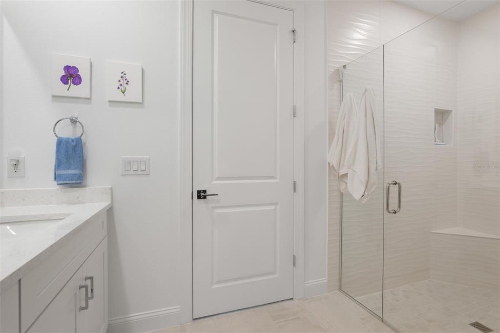 For Sale: $409,900 (3 beds, 2 baths, 1805 Square Feet)
