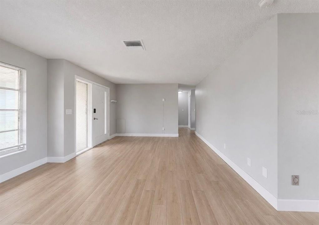 В аренду: $3,000 (4 спален, 2 ванн, 1674 Квадратных фут)