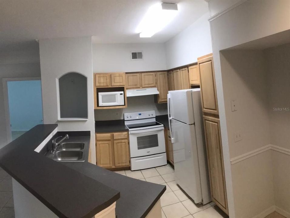 В аренду: $1,825 (2 спален, 2 ванн, 1107 Квадратных фут)