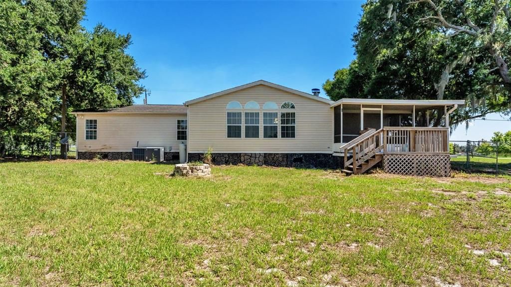 На продажу: $369,900 (4 спален, 2 ванн, 2079 Квадратных фут)