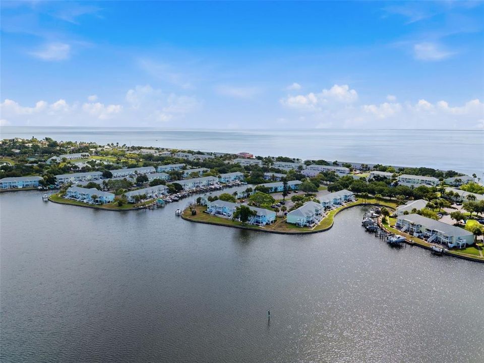 На продажу: $249,000 (1 спален, 1 ванн, 646 Квадратных фут)