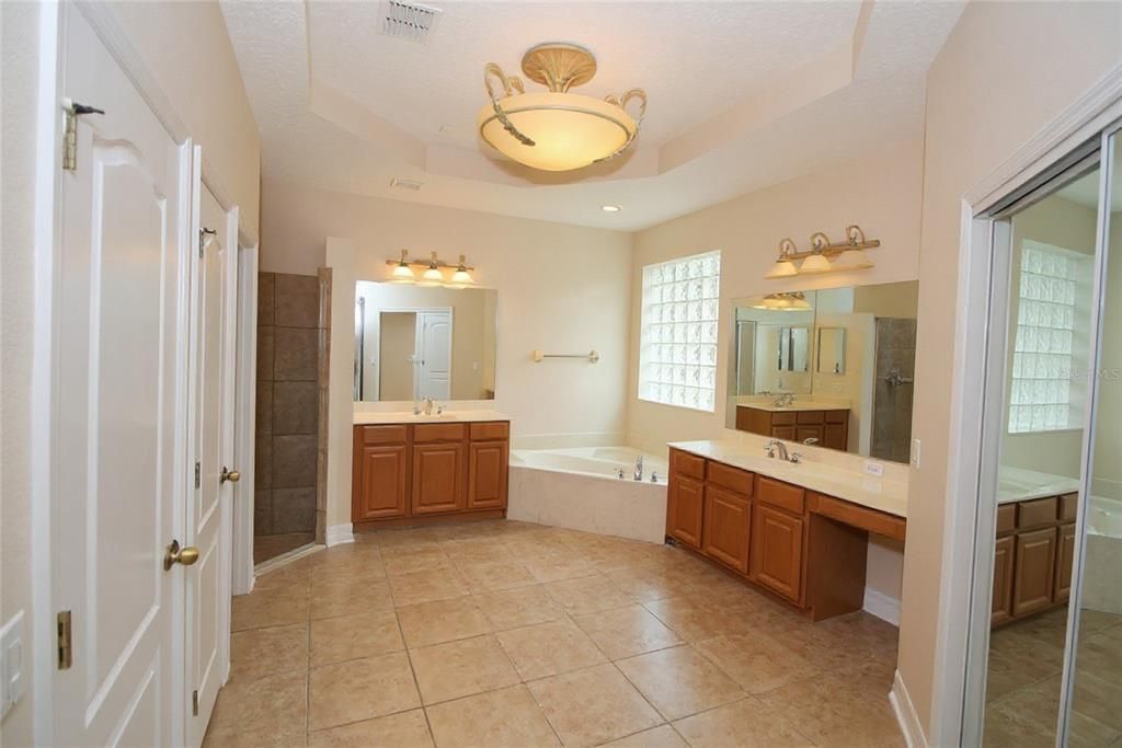 For Rent: $5,000 (4 beds, 4 baths, 3812 Square Feet)