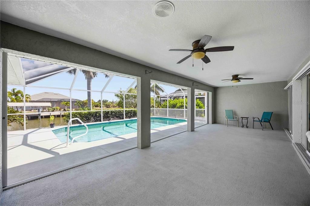 En Venta: $575,000 (3 camas, 2 baños, 2166 Pies cuadrados)