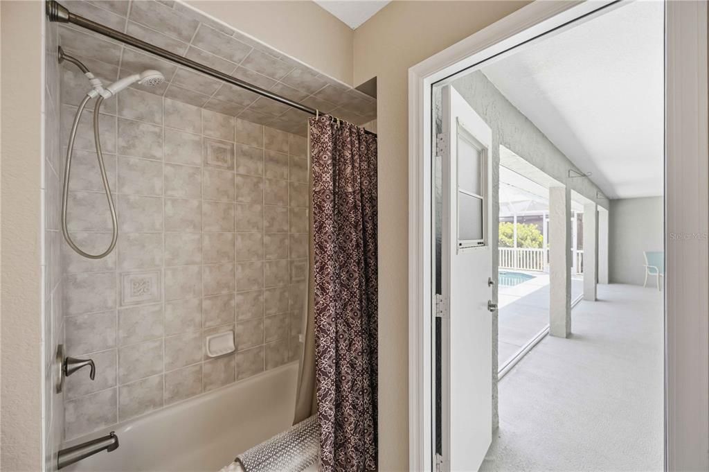 En Venta: $575,000 (3 camas, 2 baños, 2166 Pies cuadrados)
