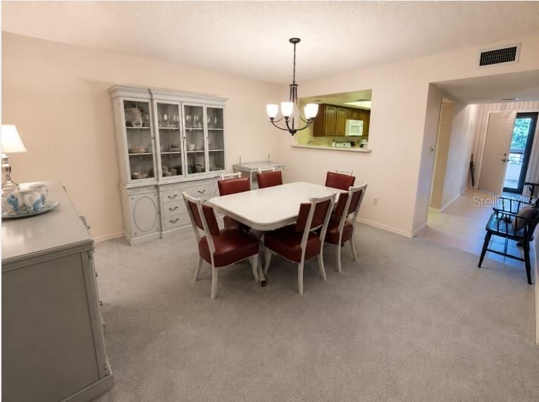Active With Contract: $246,900 (2 beds, 2 baths, 1459 Square Feet)