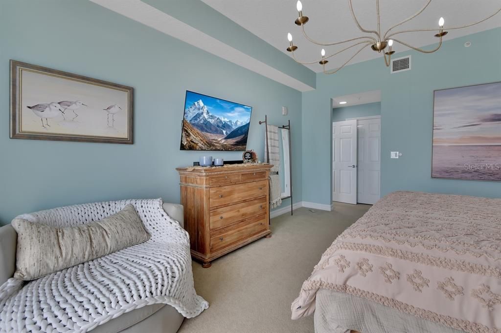 For Sale: $1,125,000 (3 beds, 3 baths, 2226 Square Feet)