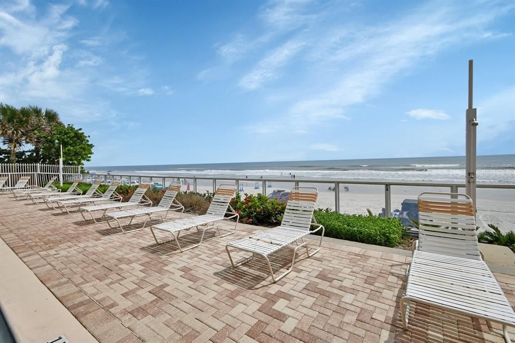 For Sale: $1,125,000 (3 beds, 3 baths, 2226 Square Feet)