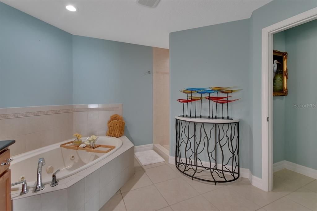 For Sale: $1,125,000 (3 beds, 3 baths, 2226 Square Feet)