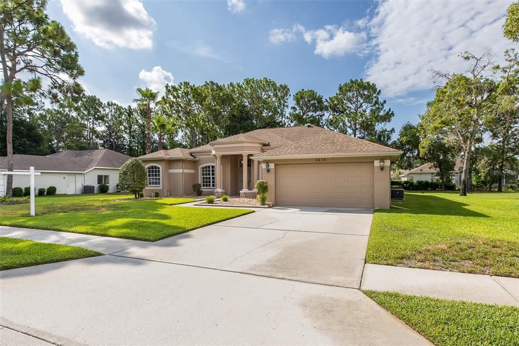 For Sale: $410,000 (3 beds, 2 baths, 2098 Square Feet)