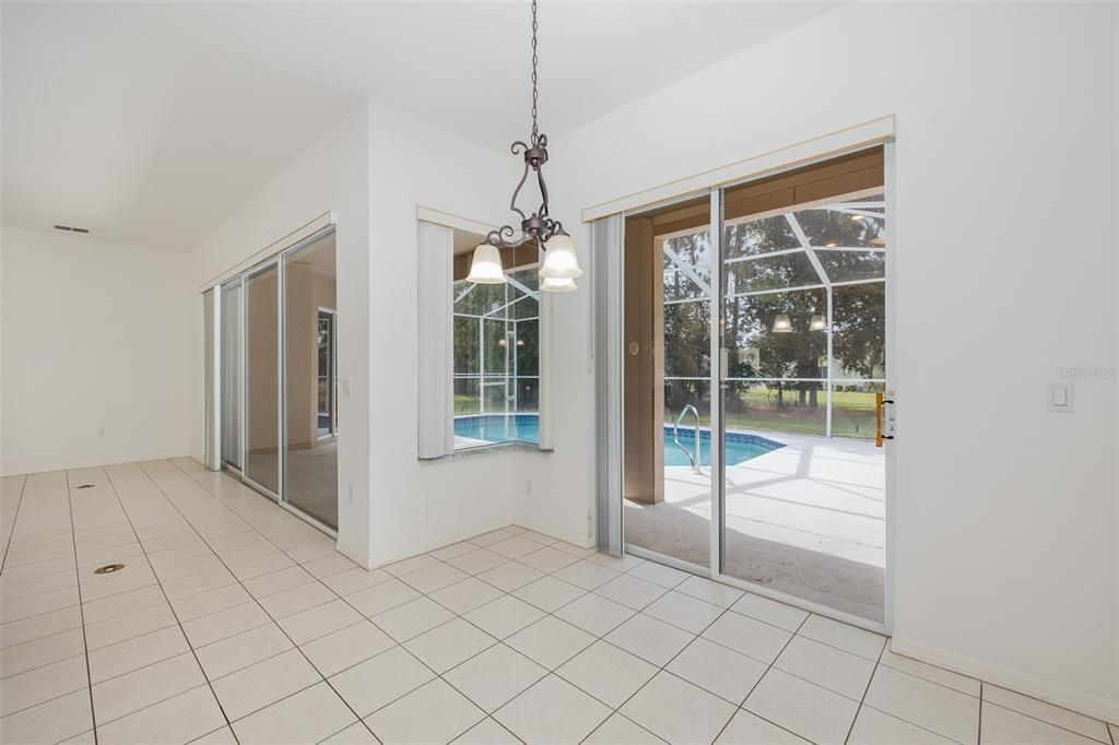 For Sale: $410,000 (3 beds, 2 baths, 2098 Square Feet)