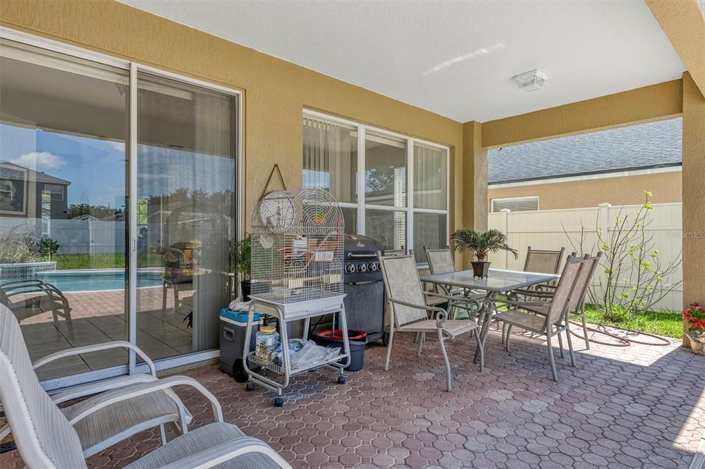 En Venta: $615,000 (4 camas, 3 baños, 2501 Pies cuadrados)