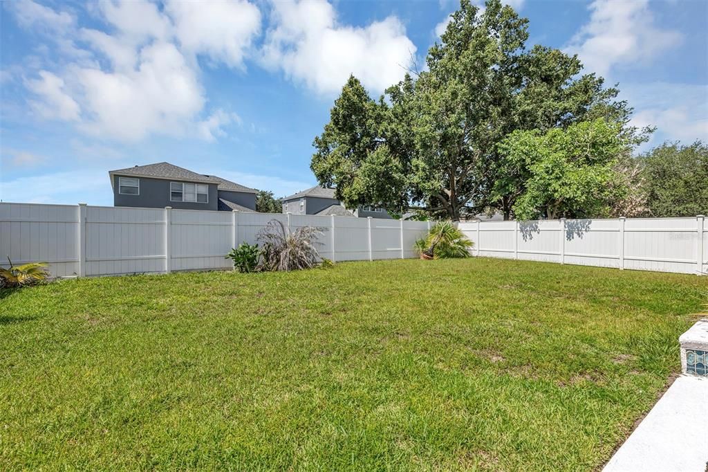En Venta: $615,000 (4 camas, 3 baños, 2501 Pies cuadrados)