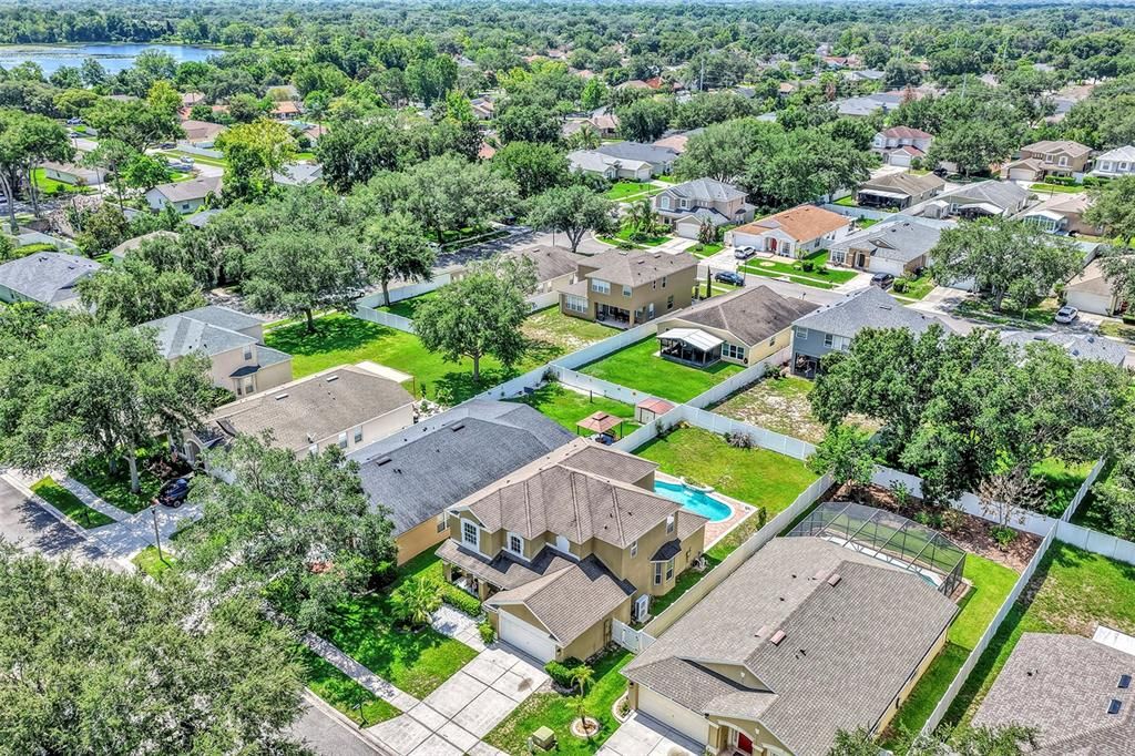 En Venta: $615,000 (4 camas, 3 baños, 2501 Pies cuadrados)