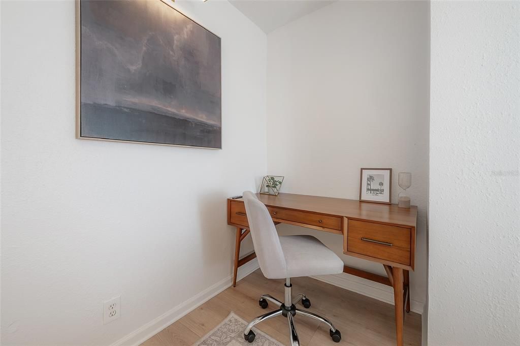 For Sale: $650,000 (4 beds, 2 baths, 1472 Square Feet)