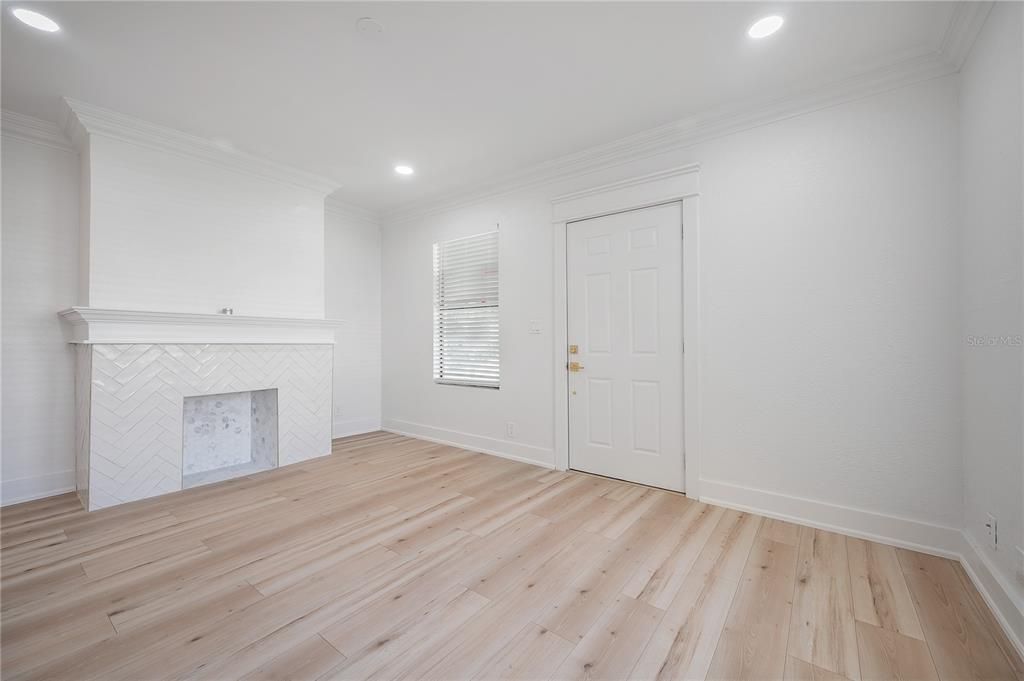 For Sale: $650,000 (4 beds, 2 baths, 1472 Square Feet)