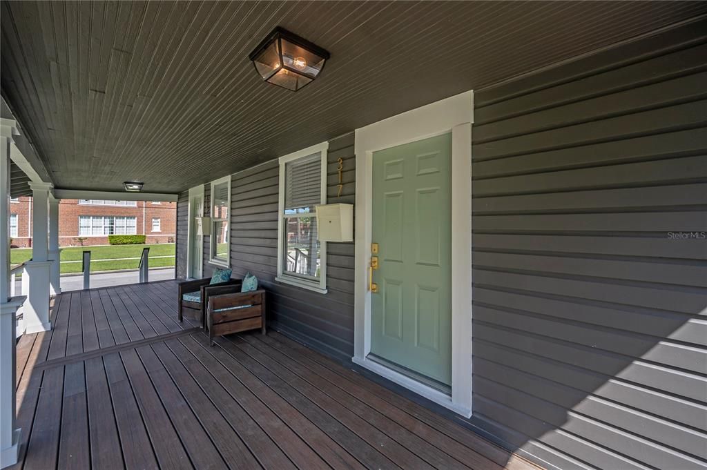 For Sale: $650,000 (4 beds, 2 baths, 1472 Square Feet)