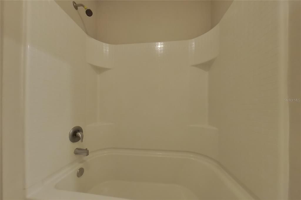 В аренду: $2,749 (5 спален, 3 ванн, 2696 Квадратных фут)