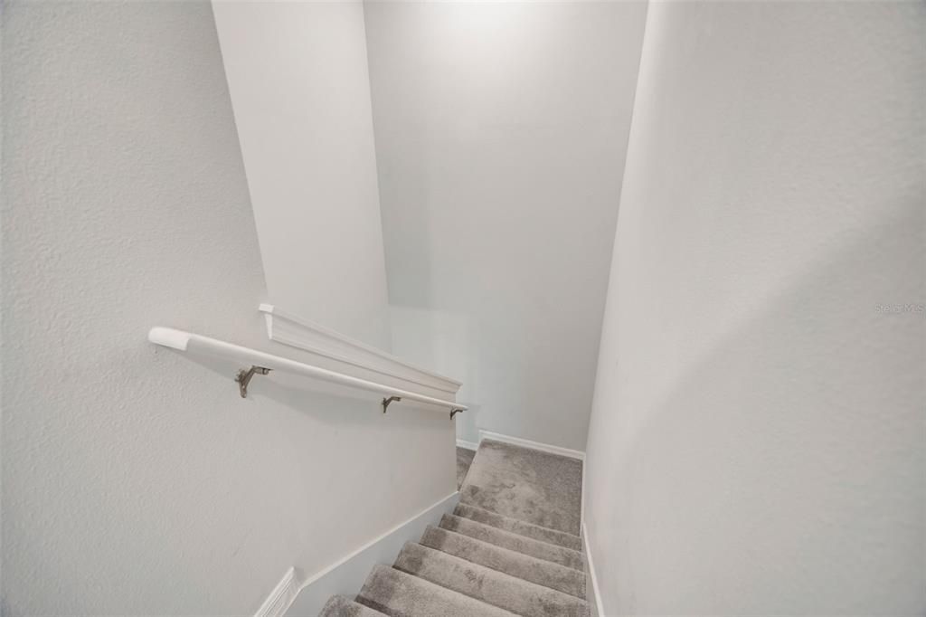 На продажу: $350,000 (3 спален, 2 ванн, 1834 Квадратных фут)