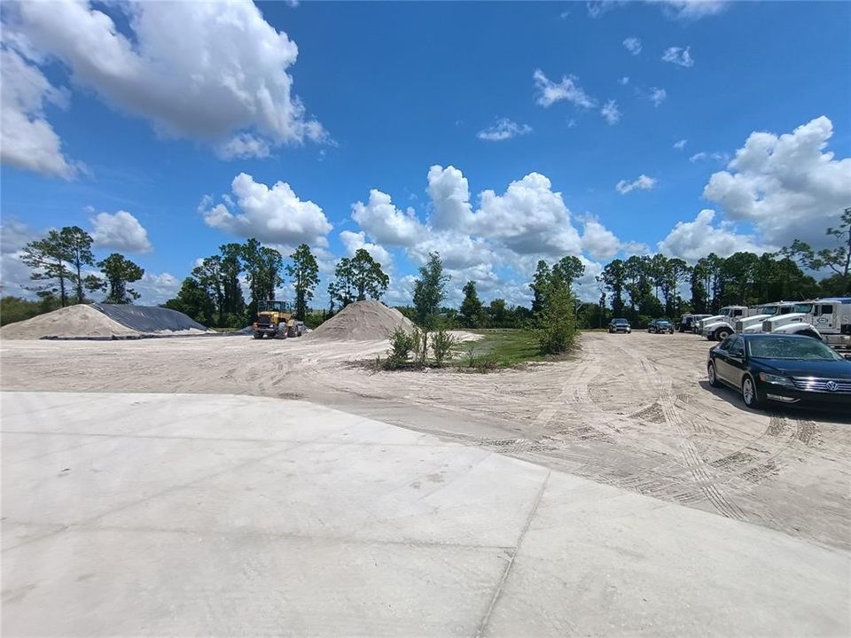 En Venta: $350,000 (2.21 acres)