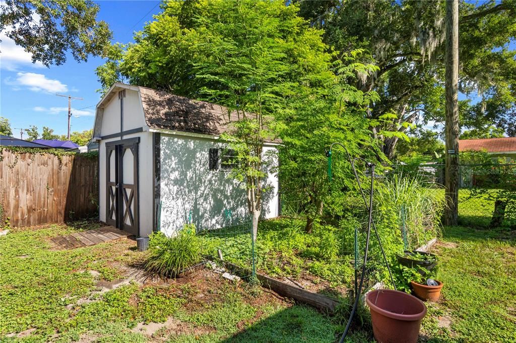 For Sale: $575,000 (4 beds, 3 baths, 2525 Square Feet)