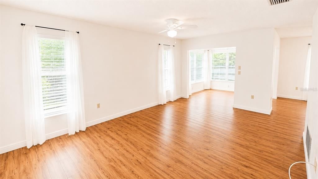 For Rent: $2,000 (2 beds, 2 baths, 1173 Square Feet)