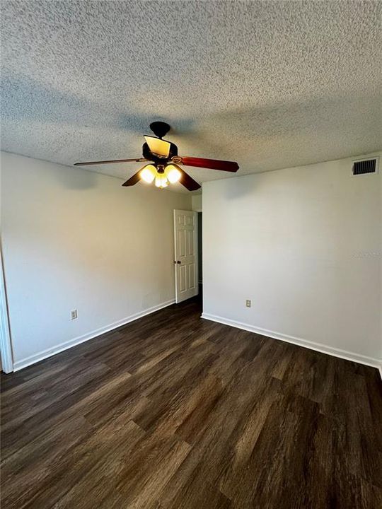 En Venta: $170,000 (3 camas, 2 baños, 1426 Pies cuadrados)