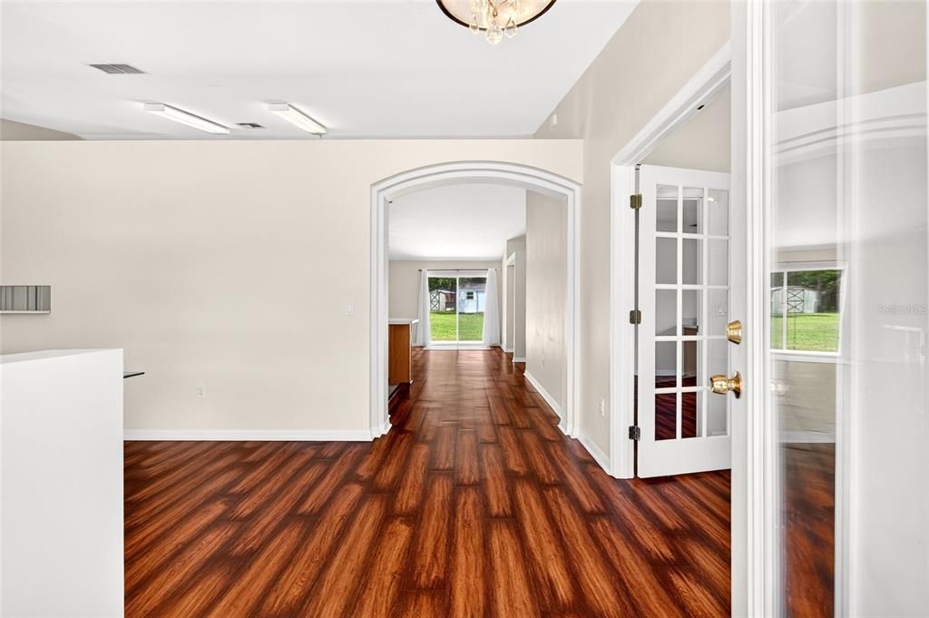En Venta: $370,900 (3 camas, 2 baños, 2020 Pies cuadrados)