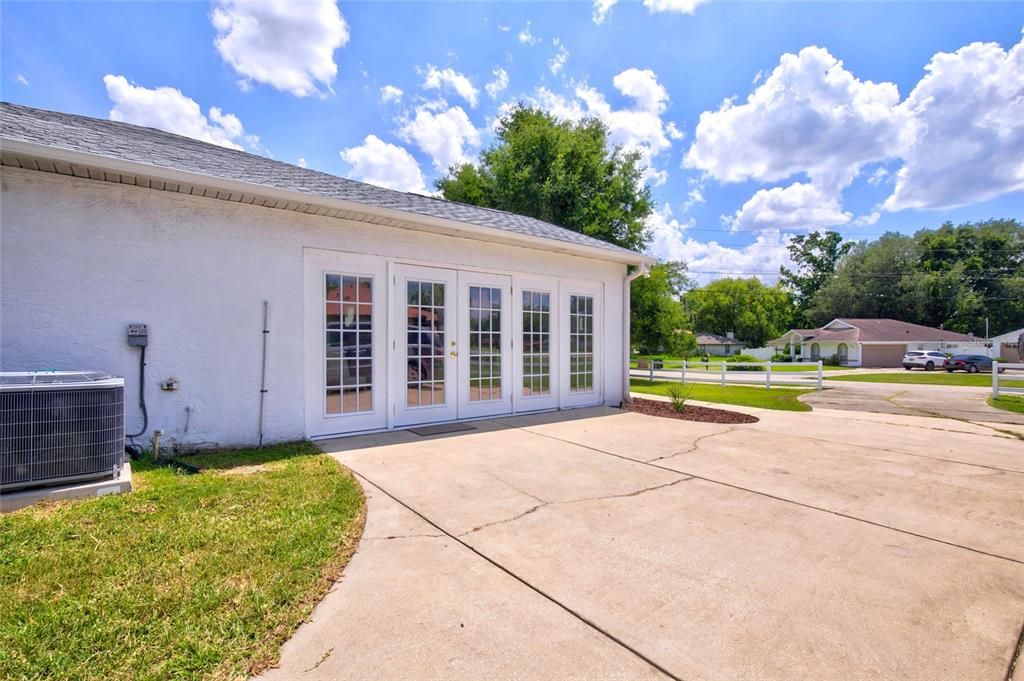 En Venta: $370,900 (3 camas, 2 baños, 2020 Pies cuadrados)