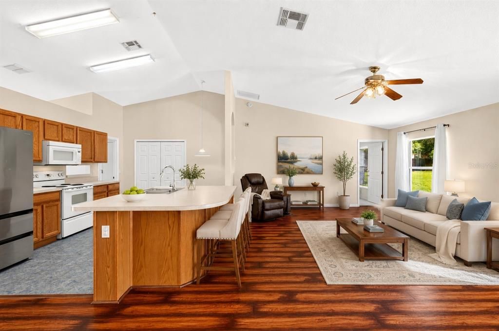 En Venta: $370,900 (3 camas, 2 baños, 2020 Pies cuadrados)