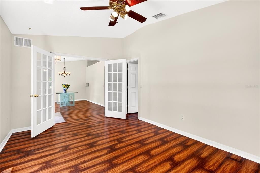 En Venta: $370,900 (3 camas, 2 baños, 2020 Pies cuadrados)