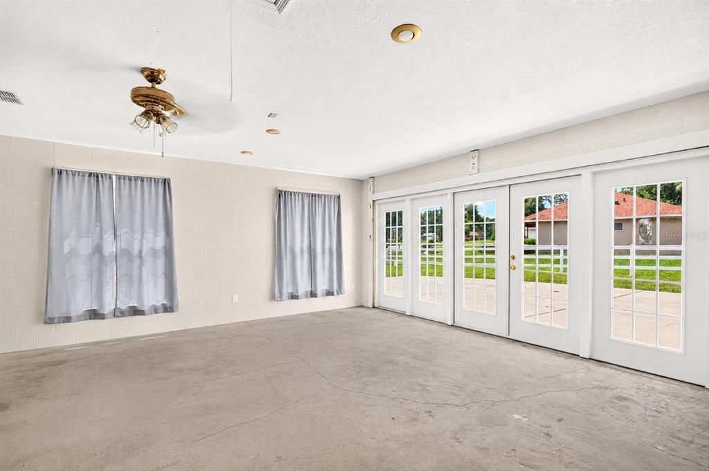 En Venta: $370,900 (3 camas, 2 baños, 2020 Pies cuadrados)