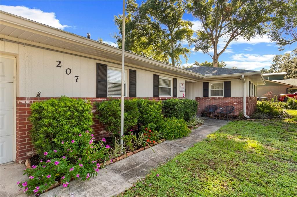 For Sale: $575,000 (0 beds, 0 baths, 2525 Square Feet)