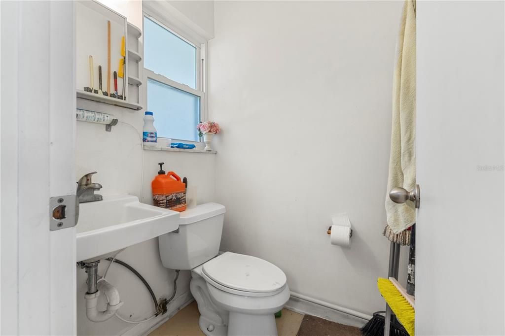For Sale: $575,000 (0 beds, 0 baths, 2525 Square Feet)