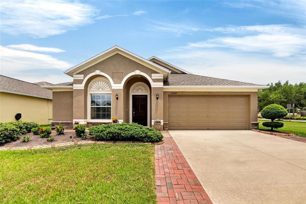 For Sale: $398,000 (3 beds, 2 baths, 2052 Square Feet)