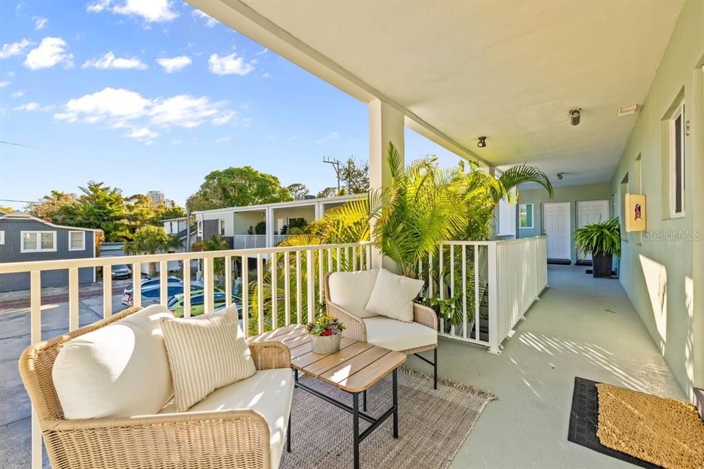 For Sale: $364,800 (1 beds, 1 baths, 602 Square Feet)