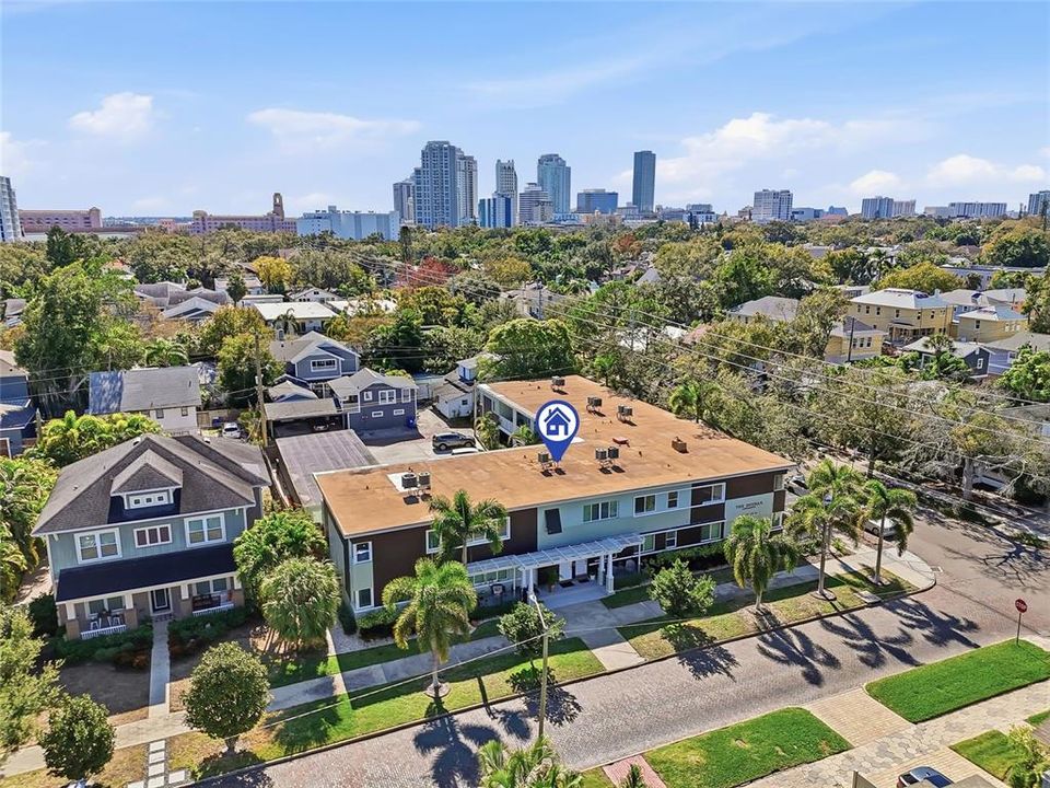 For Sale: $364,800 (1 beds, 1 baths, 602 Square Feet)