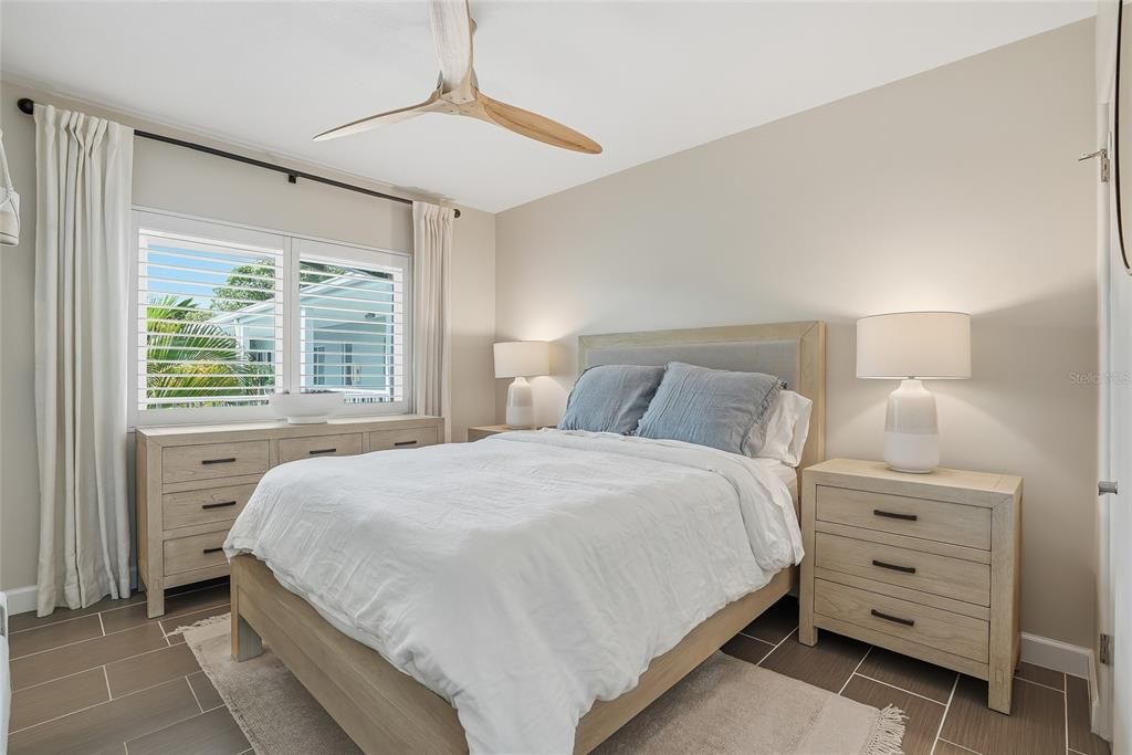 For Sale: $364,800 (1 beds, 1 baths, 602 Square Feet)